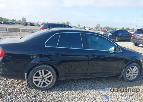 2009 Volkswagen Jetta Tdi z USA, uszkodzony, nr VIN 3VWAL71K19M160058